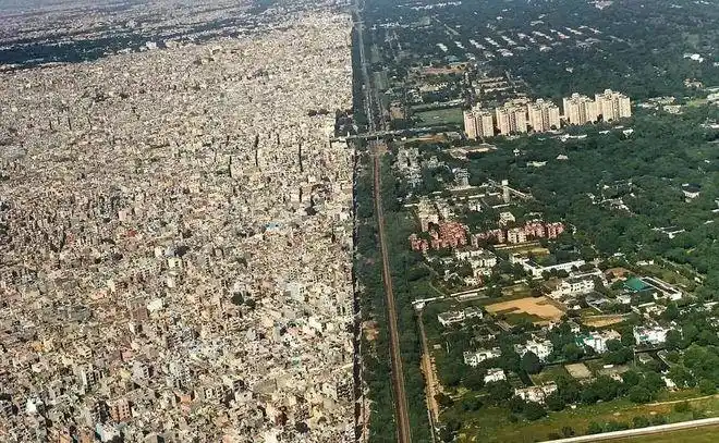 印度贫富差距首富豪宅的豪华程度让人想象不到