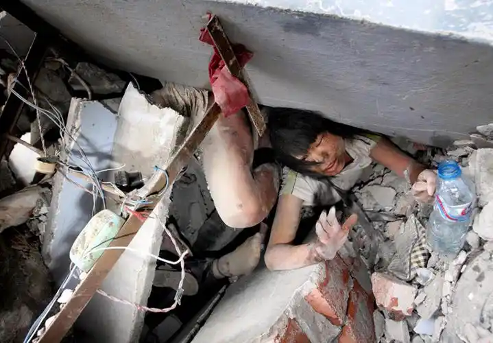 心灵的震撼-512地震