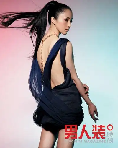 董璇《男人装》写真:让男人无法抵挡(组图)