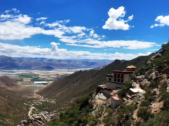 西藏民族特色风景
