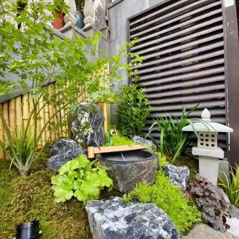 别墅庭院置景石摆放