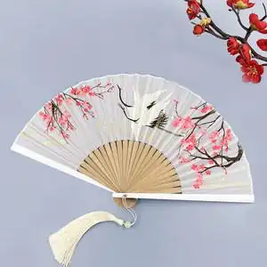 古代扇子女折叠舞蹈图片