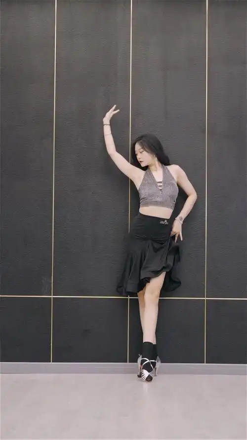 拉丁基础造型动作示范学舞蹈的人自带气质