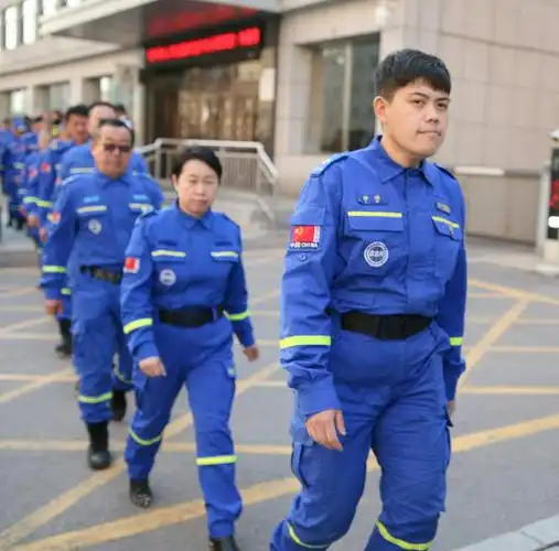 蓝天救援队,64天坚守战"疫"完美收关 - 美篇