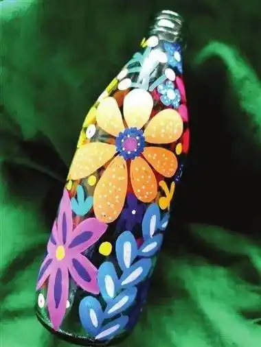 家庭主妇奇思妙想!废旧物品变成一件件工艺品