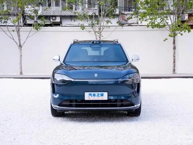 问界m9华为新能源汽车引领者