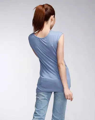 德·玛纳灰蓝色印图休闲短袖t恤