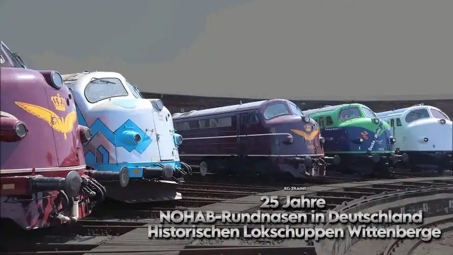 数台nohab的瑞典铁路双狗头25型内燃机车在德国养老并在转盘运行给