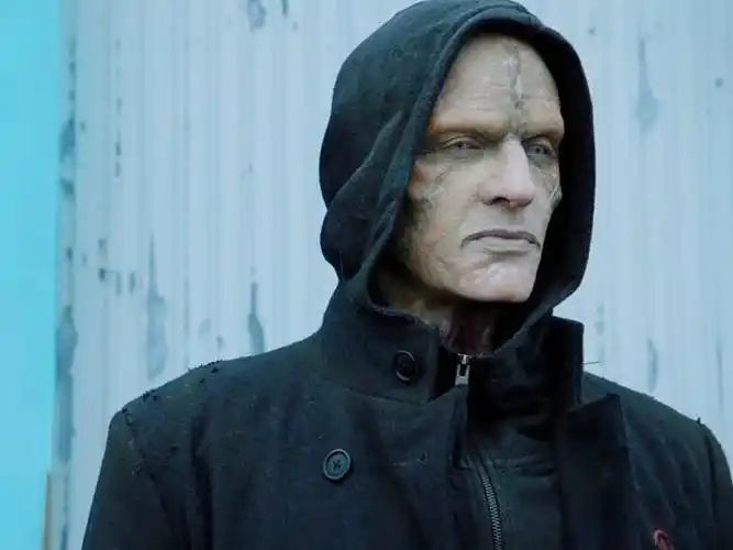 [the strain 血族]c17 昆兰和费特把原子弹带回曼哈顿