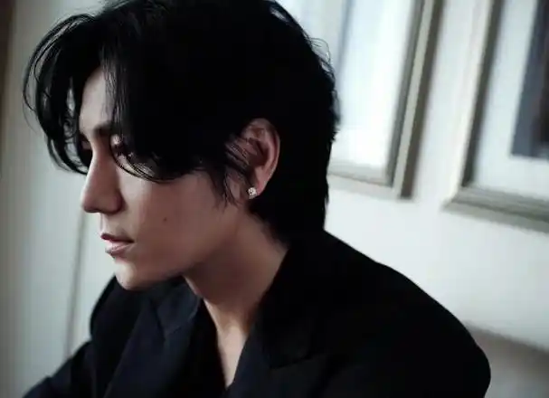 回顾:男明星还追求冷白皮?看这8位黑皮肤照样可以"惊艳四座"