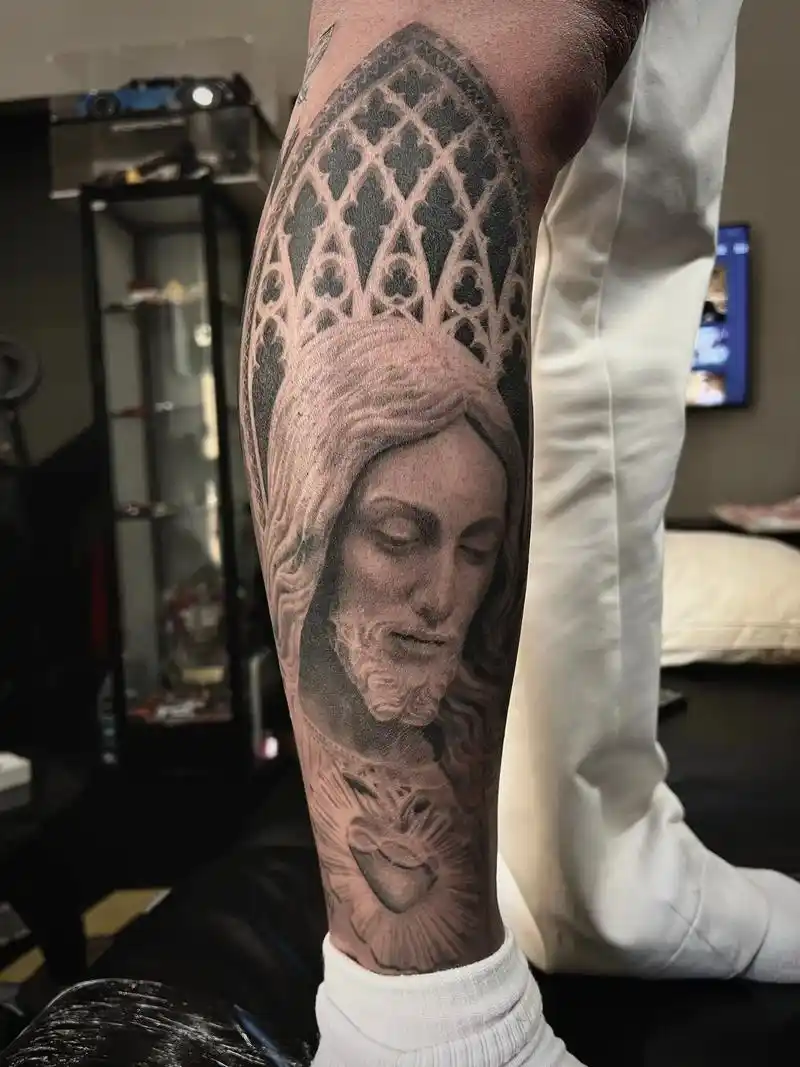 写实纹身|耶稣|圣母玛利亚.看看置顶.包腿设计,顺带把旧的两 - 抖音