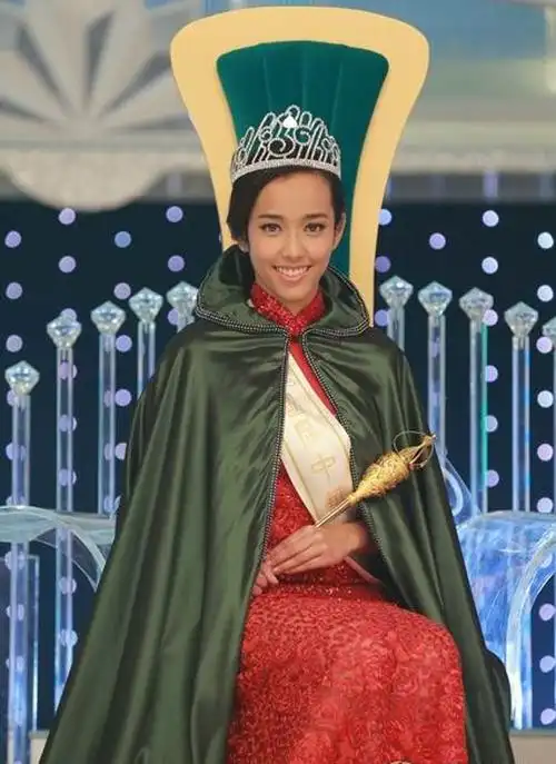 国际中华小姐蔡美霆夺冠 蔡少芬陈法蓉助阵