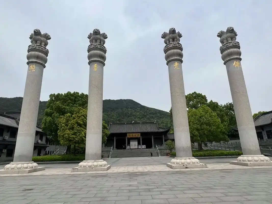 阿育王寺,位于浙江省宁波市鄞州区五乡镇宝幢太白山麓 - 抖音