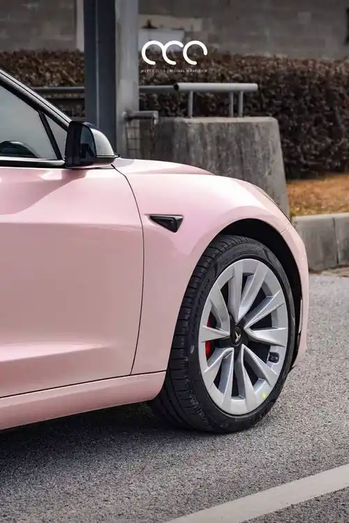 特斯拉model3漫彩改色膜梦幻粉