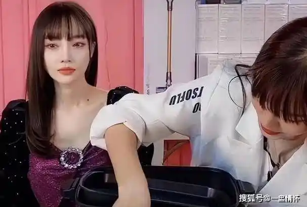 而贾乃亮,除了直播翻车之后,大家也再嘲笑他头顶的草原!