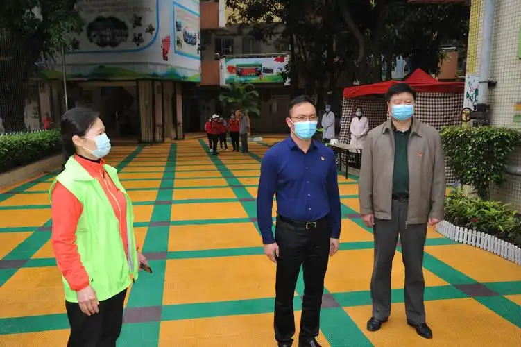 环市西路小学开展疫情防控应急处置演练