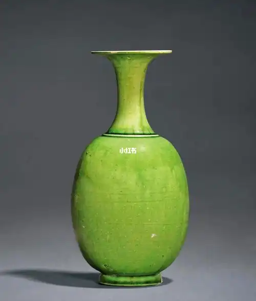 唐绿釉长颈瓶