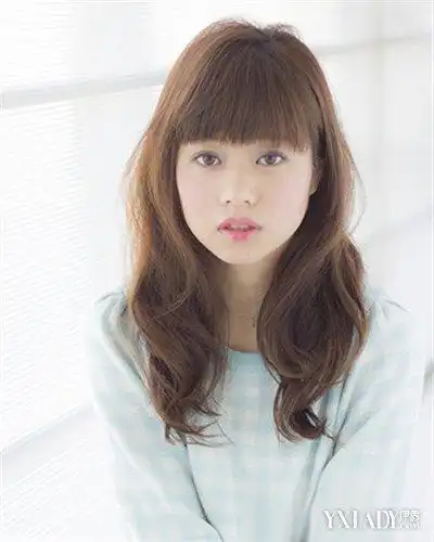 方脸的人适合的发型 方脸适合的长发发型