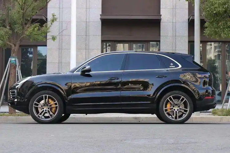 21年保时捷卡宴实表2万7公里原版车况首付25万开走