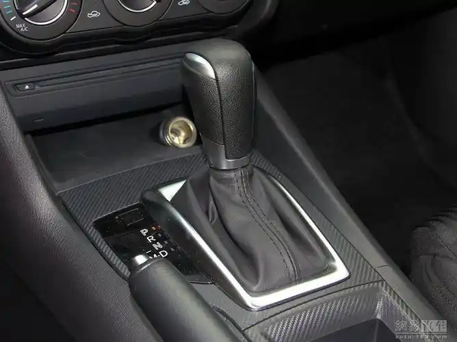马自达昂克赛拉两厢 2016款 1.5at舒适型--排挡杆整体 / 88