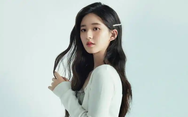 明星点评:肖战,杨紫,何炅,赵露思,炎亚纶,吴谨言