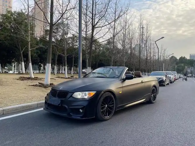 宝马335i硬顶敞篷.13年6月宝马335i 敞篷硬顶双门轿跑 3.