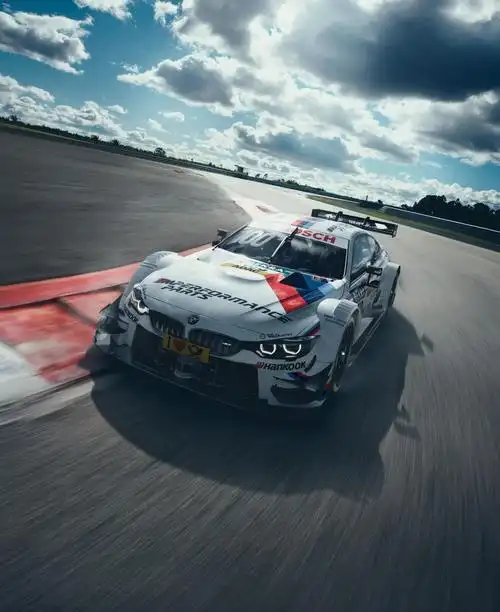 宝马m4 dtm,hd1280x960分辨率查看