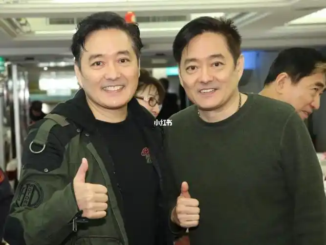 写真李志奇和李志希李志希和李志奇对比照李志希和李志奇谁更帅李志希