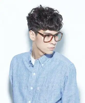 韩版男生卷发发型 男性波浪卷发发型图片(4)