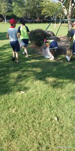 保护环境,从我做起"捡垃圾活动——暑假社会实践活动