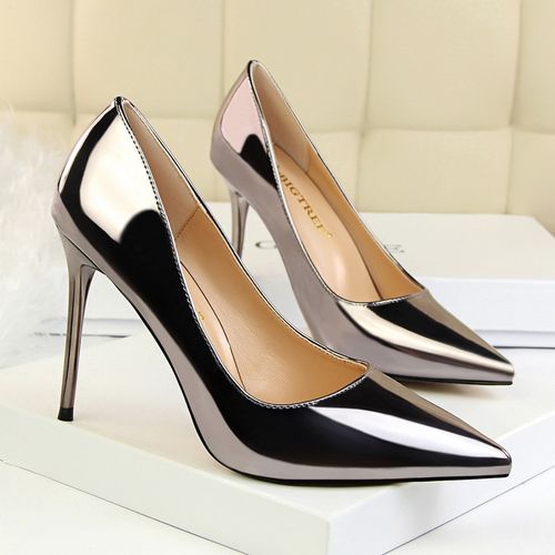 百搭_2017秋季新款裸色高跟鞋女细跟黑色尖头职业韩版性感百搭ol单鞋