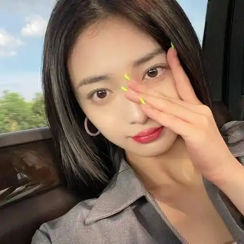 扒一扒女明星们最爱的美甲~快来get同款!