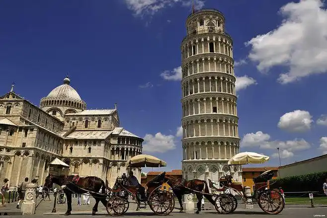 国外最适合情侣旅游的地方_情侣旅游胜地_情侣旅游去哪里好-路路行