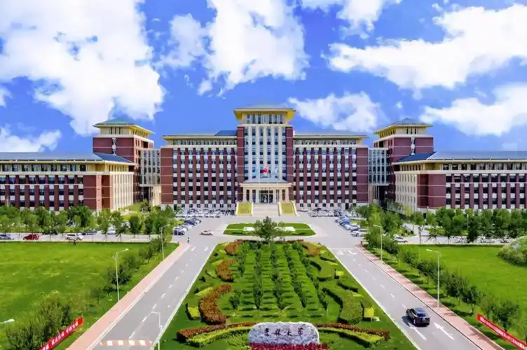 吉林大学是985大学还是211大学(九八五大学名单排名)-绿汁网