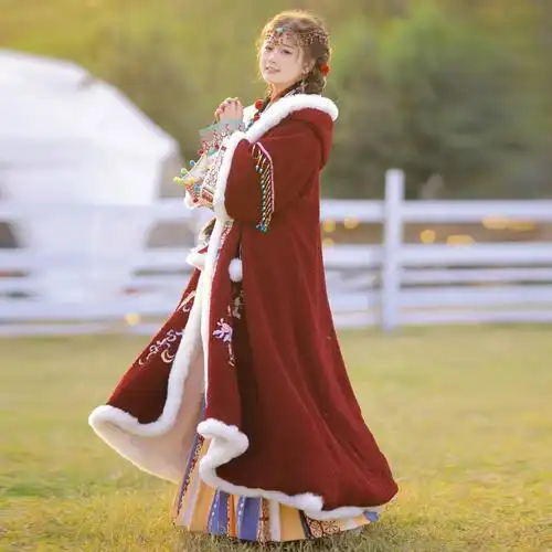 藏风异域汉元汉服女古装素红色加厚斗篷中国风冬季慕晴瑶唐制新款