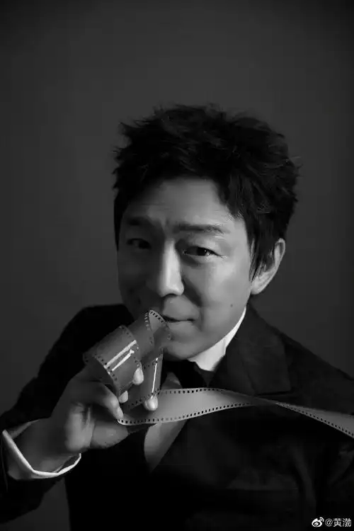 黄渤换头像了##黄渤一个头像宣传三部电影