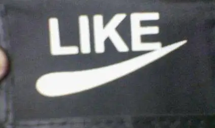 网友揭秘山寨运动品牌观者自备避雷针