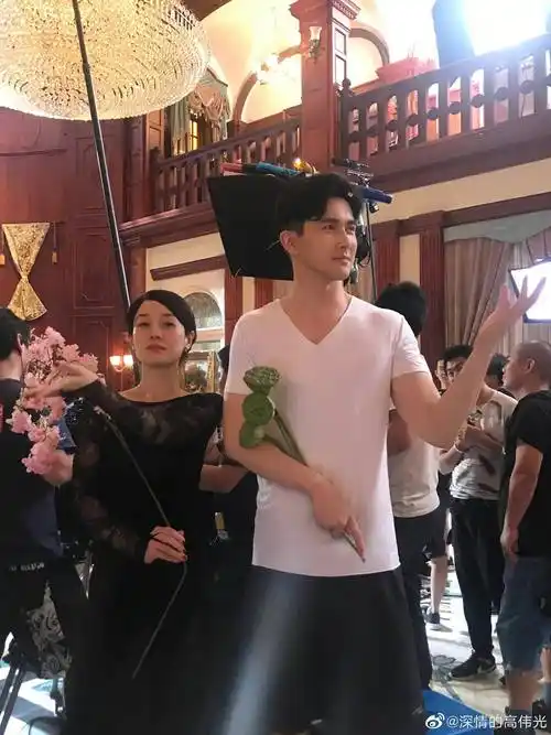 袁娅维感慨阿云嘎为何那么高,184的阿云嘎在男明星中算高吗?