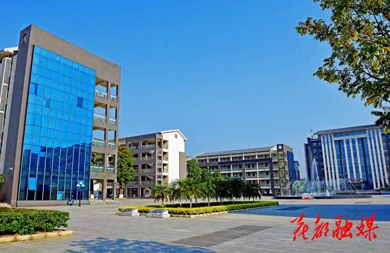 ​广州首家"西浦班",落户花都区秀全中学