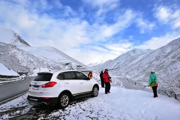拍摄器材:尼康d700         人员组合:海洋之心,辣妹,寅寅 自驾游车辆
