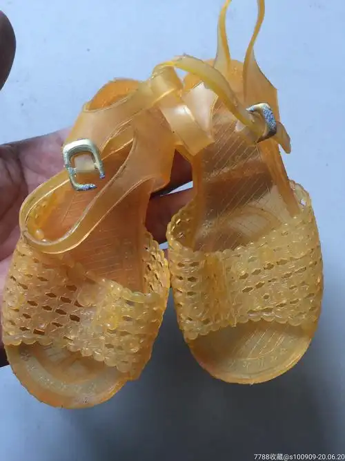 8090怀旧收藏儿童塑料凉鞋一双