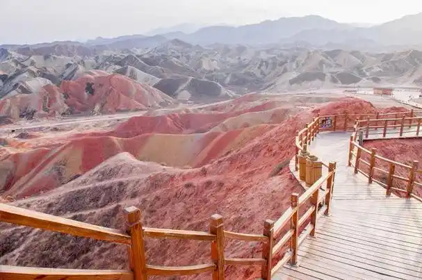 甘肃西峰:探寻千年历史的壮美与宁静