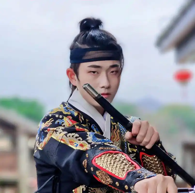 汉服 #古风 #传统服饰 #飞鱼服 #锦衣卫  - 抖音