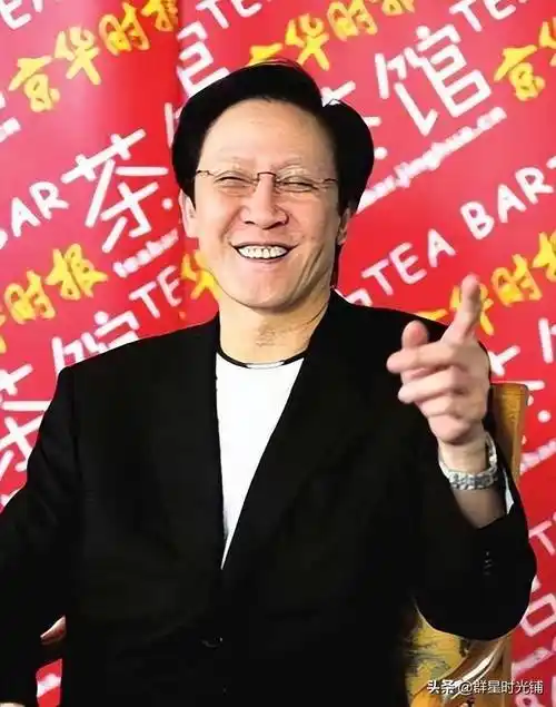 被人遗忘的香港电影大亨向华胜:独宠张敏9年,晚年患癌去世_向华强