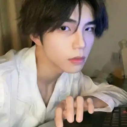 2022最火时尚小鲜肉头像图片