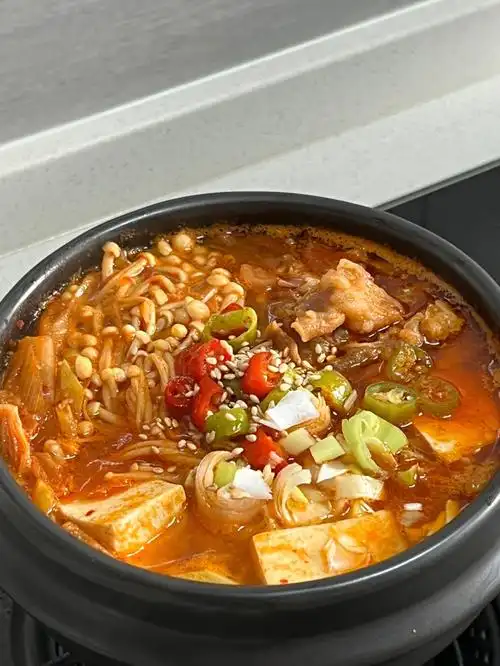 辣豆腐泡菜锅