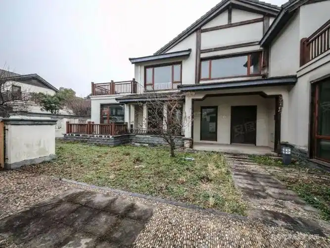 新出!太湖边独栋别墅不是合院,头排靠湖,围绕式花园600平