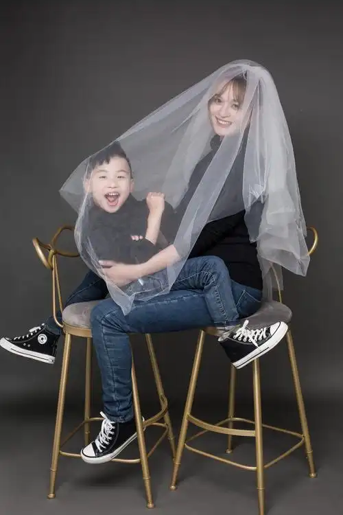 亲子照给我们的不仅仅是衣服……而是一种幸福!