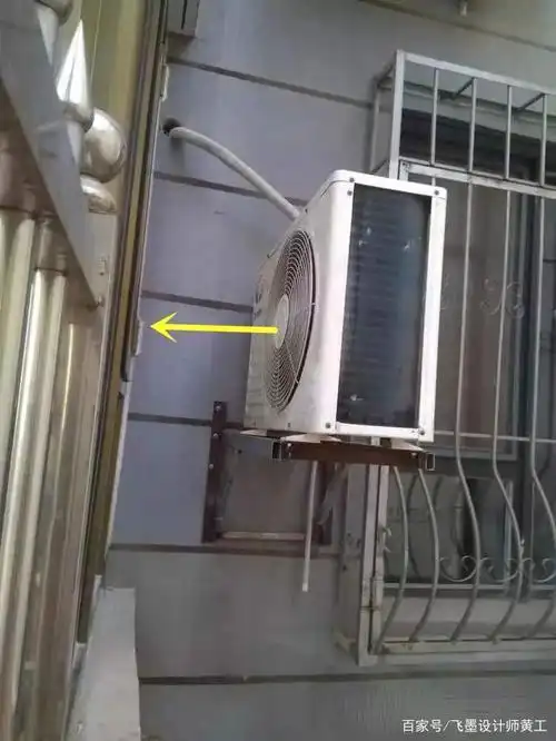 空调外机正对我家燃气管道,师傅呵斥邻居:赶紧移位!这是在胡闹