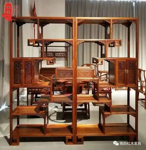 博古架点缀了空间美化了居室